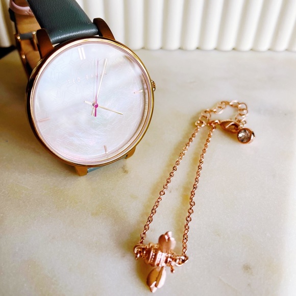 Ted Baker Rose Gold Mother of Pearl Watch & Bee Bracelet Bundle - Picture 3 of 4